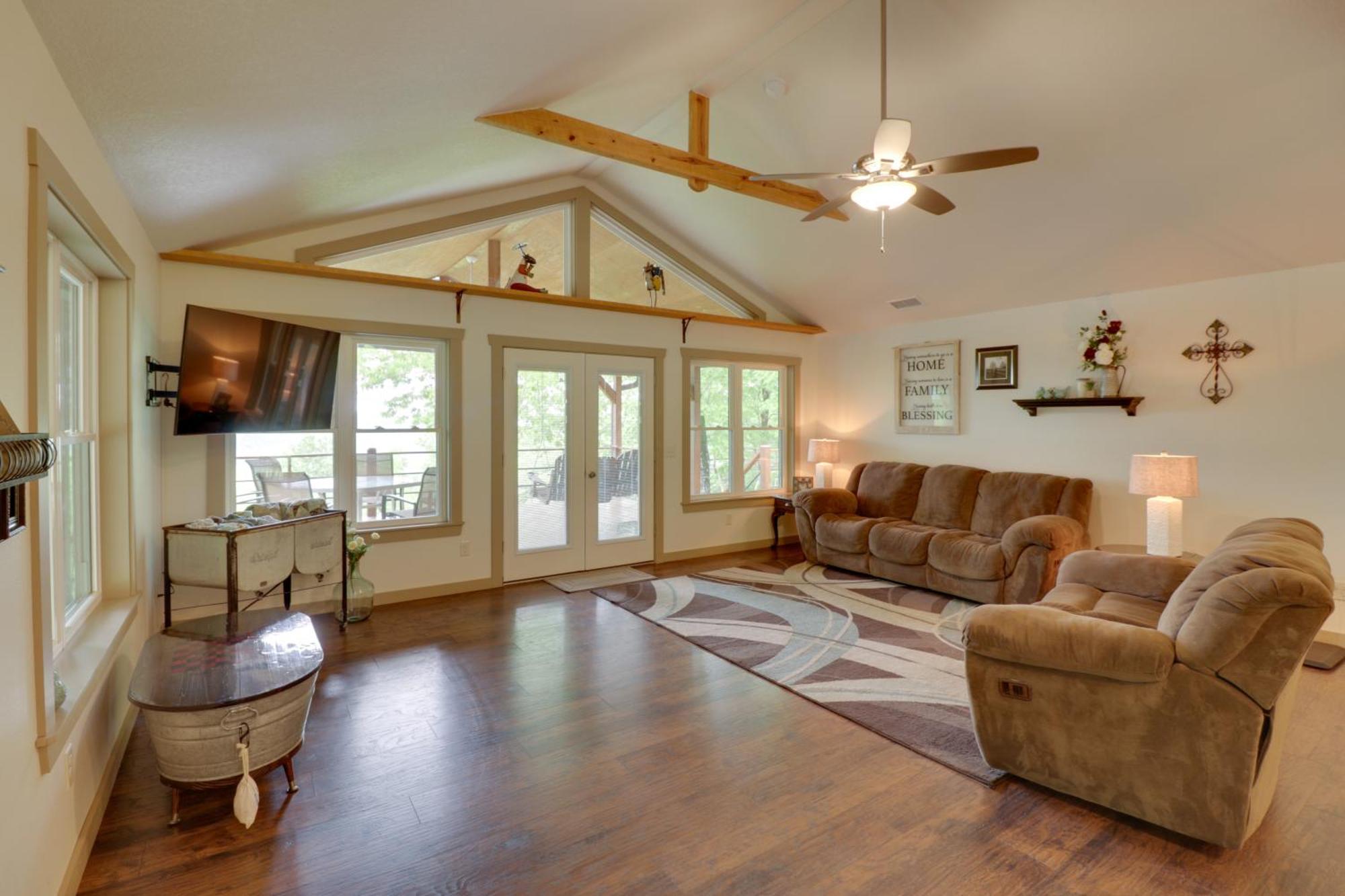 Spacious And Elegant Mountain View Cabin With Deck! Eksteriør bilde