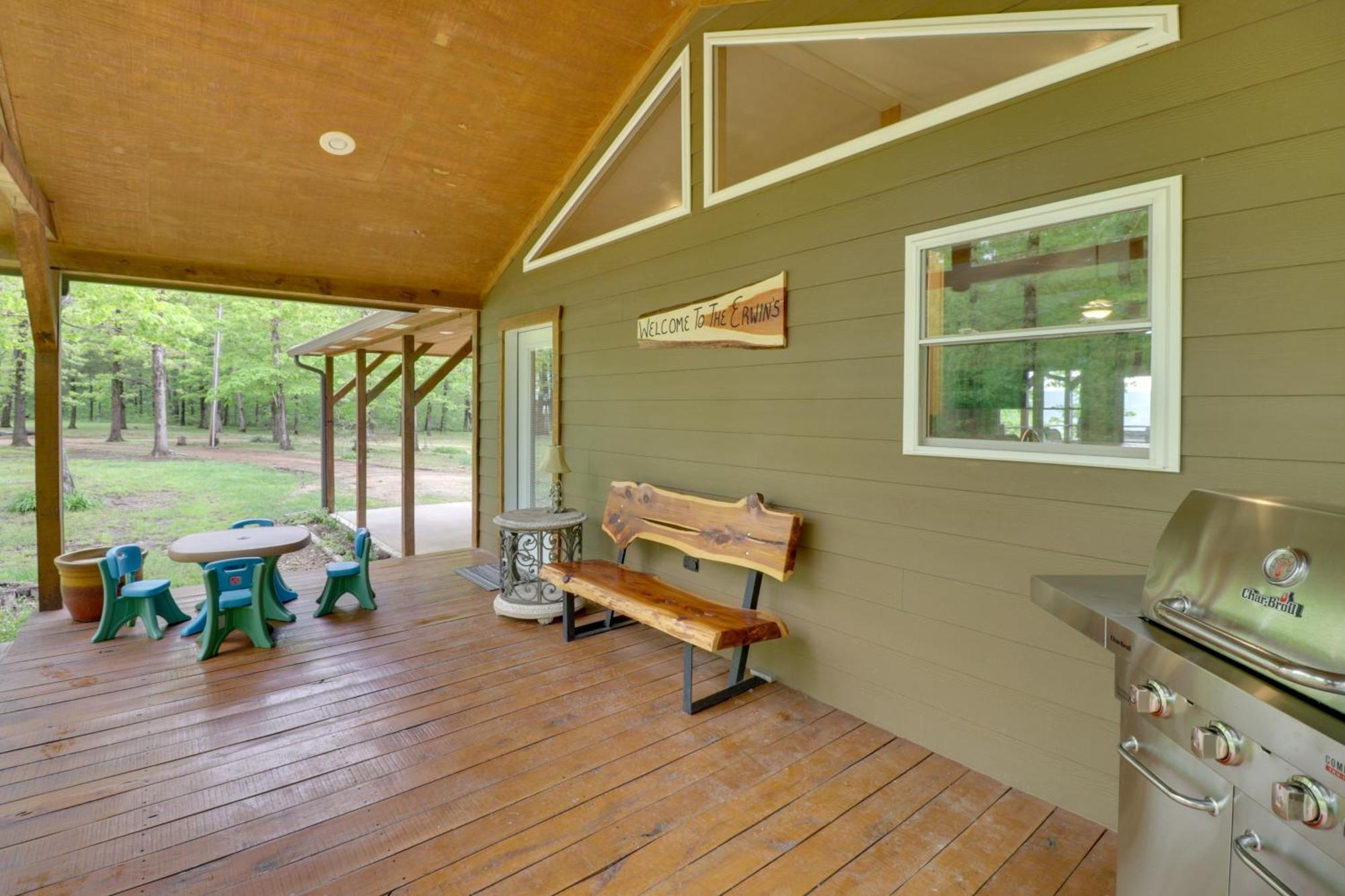 Spacious And Elegant Mountain View Cabin With Deck! Eksteriør bilde