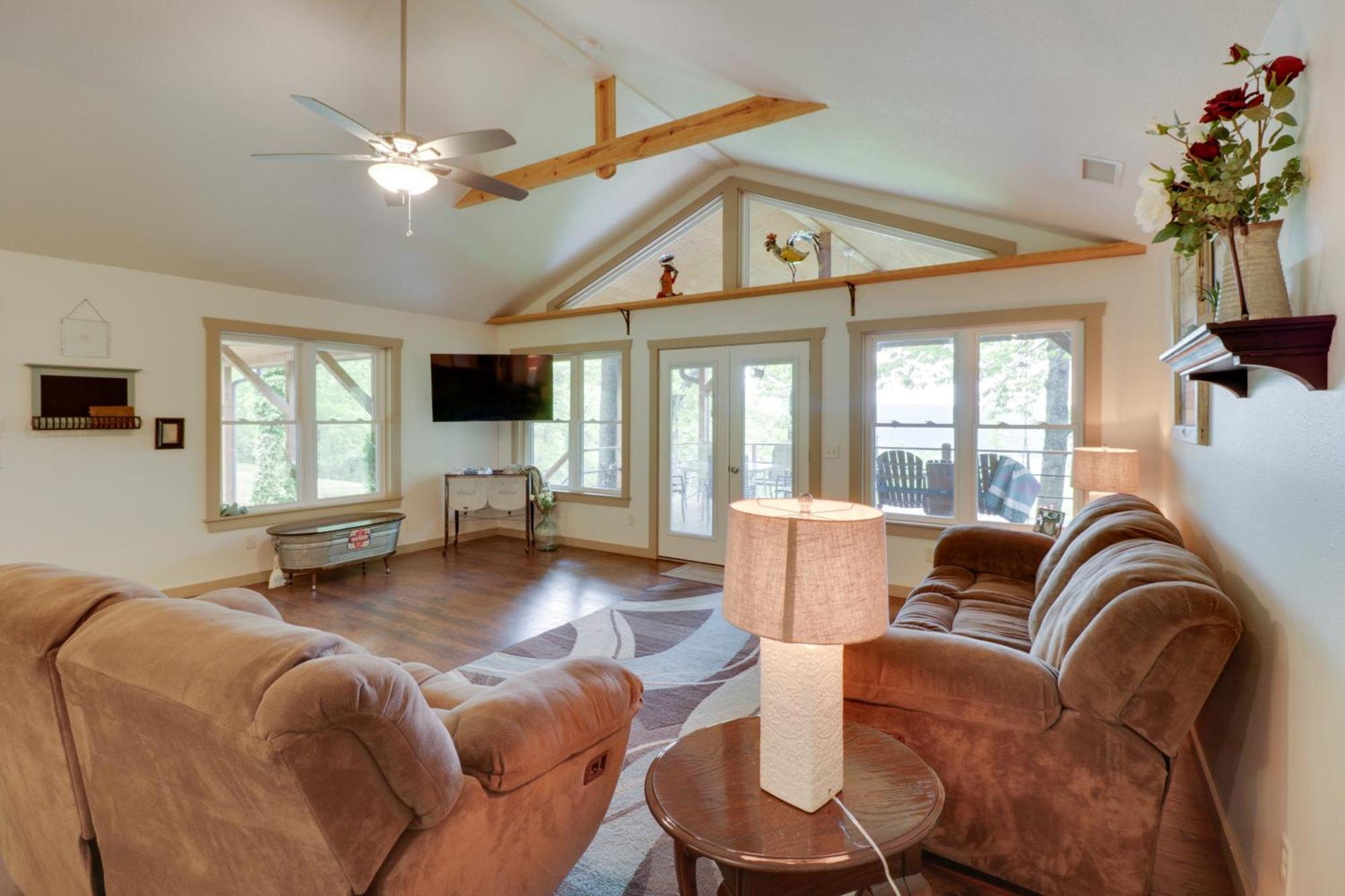 Spacious And Elegant Mountain View Cabin With Deck! Eksteriør bilde